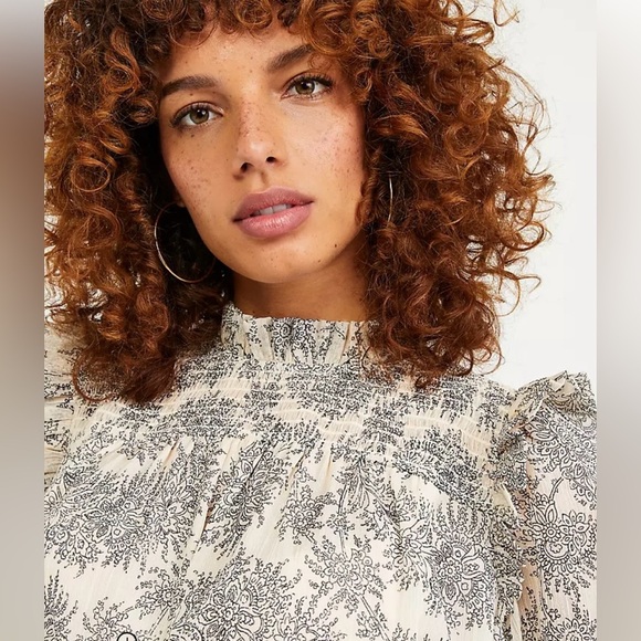 Ann Taylor shimmer paisley smocked ruffle top blouse size small - Picture 2 of 8